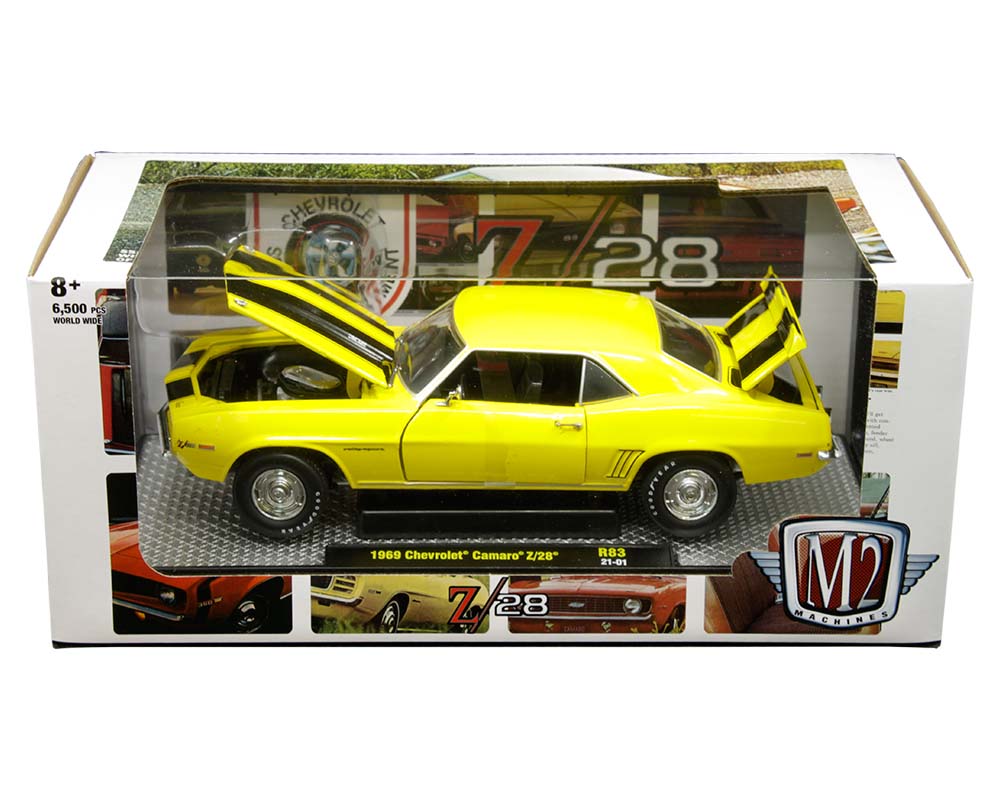 1/18 Maisto 1971 Chevrolet Camaro with Black Stripes Diecast Yellow 31131YL 