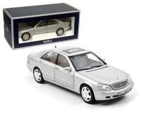 1:18 scale silver 1998 Mercedes-Benz S600 in window box