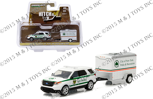 Greenlight  HITCH /& TOW  2015 Ford Explorer  NYC Parks w// small cargo   Trailer