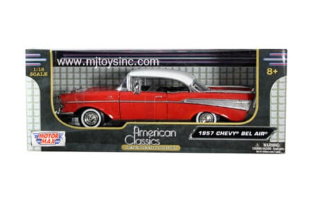 MOTOR MAX 1:18 AMERICAN CLASSICS 1957 CHEVROLET BEL AIR WHITE TOP