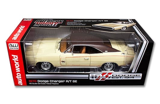 AUTO WORLD 1:18 AMERICAN MUSCLE 1970 DODGE CHARGER R/T SE