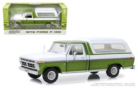 Greenlight 1:18 1976 Ford F-100 with Deluxe Box Cover (Medium Green Glow Poly with Wimbledon White Combination Tu-Tone)