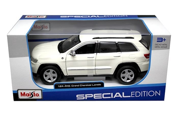 Maisto 1:24 2011 Jeep Grand Cherokee Laredo (white