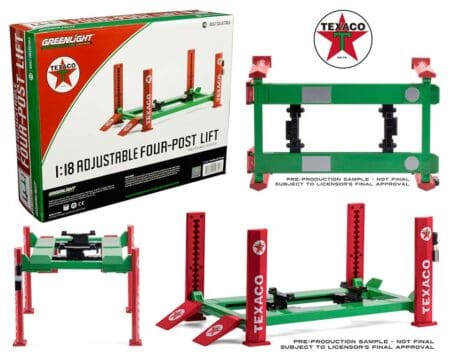 Greenlight 1:18 Four-Post Lift - Texaco