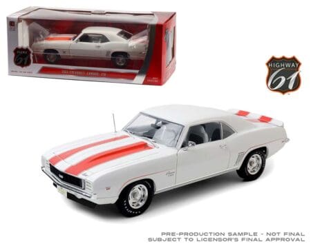 Highway 61 1:18 1969 Chevrolet Camaro Z10 - Pace Car Coupe (White)