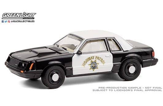 Greenlight 1:64 Hot Pursuit Series 36 - 1982 Ford Mustang SSP (Black/White) - California Highway Patrol