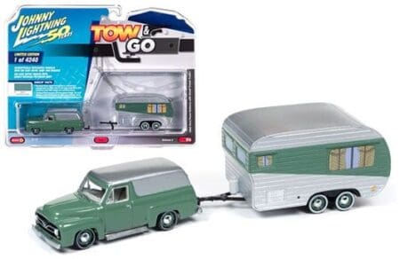 Johnny Lightning 1:64 Tow & Go - 1955 Ford Panel with Traveller Trailer (Green)