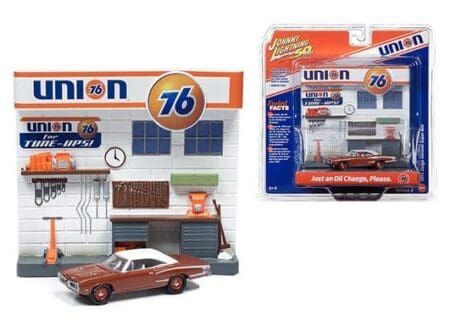 Johnny Lightning 1:64 Diorama 3D Union 76 Oil Change Dodge 1970 Super Bee