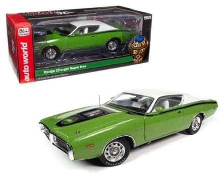 Auto World 1:18 1971 Dodge Charger Super Bee (FJ6 Green Go) - American Muscle 30th Anniversary - Class of 1971