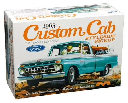 Moebius Models 1:25 1965 Ford Custom Cab Styleside Pickup Model Kit