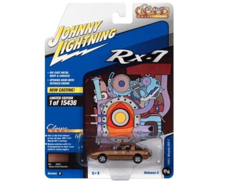Johnny Lightning 1:64 1981 Mazda RX-7 (Maya Gold Metallic) - Classic Gold 2021 Release 4