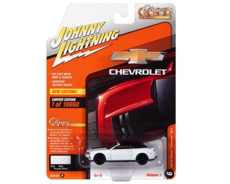 Johnny Lightning 1:64 2013 Chevrolet Camaro ZL1 (Summit White) - Classic Gold 2022 Release 1 Version B Limited Edition
