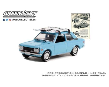 Greenlight 1:64 1970 Datsun 510 with Ski Roof Rack - Vintage Ad Cars Series 7 - Image 2