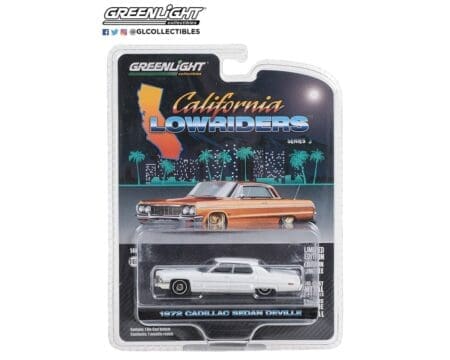 Greenlight 1:64 California Lowriders Series 3 - 1972 Cadillac Sedan deVille - Cotillion White Solid Pack