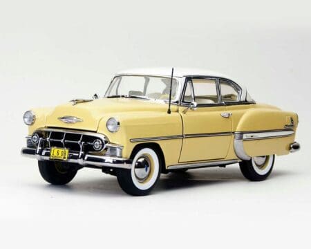Sun Star 1:18 1953 Chevrolet Bel Air Coupe (Sun Gold) - American Collectibles - Image 2