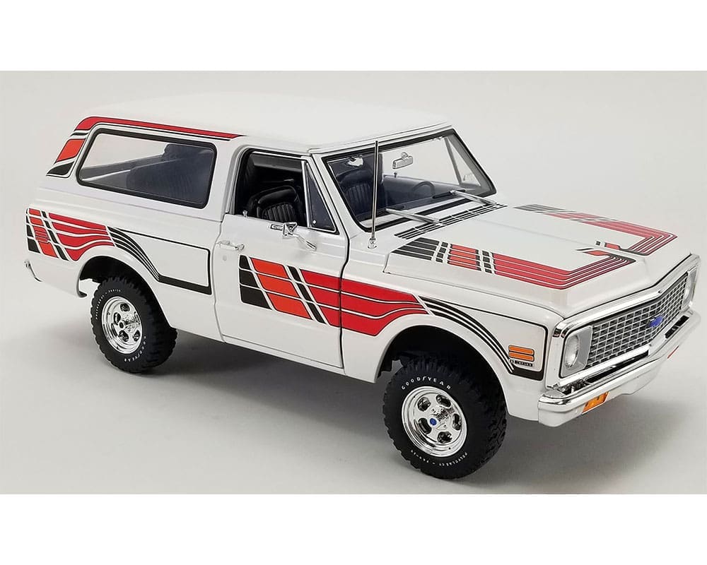 ACME 1:18 1972 Chevrolet K5 Blazer - Feathers Edition