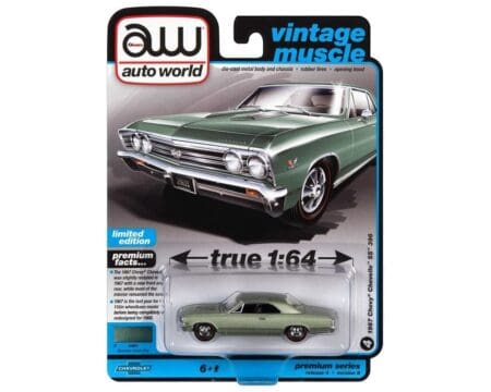 Auto World 1:64 1967 Chevrolet Chevelle SS 396 (Mountain Green Poly) - Premium 2022 Release 4 Version B