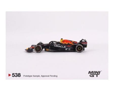 Mini GT 1:64 F1 Oracle Red Bull Racing RB18 #11 Sergio Pérez  2022 Abu Dhabi Grand Prix 3rd Place - Image 4