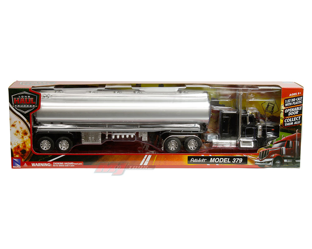 New Ray 1:32 Peterbilt Model 379 Oil Tanker - Black Cab with Silver Tank -  Long Haul Truckers - M & J Toys Inc. Die-Cast Distribution