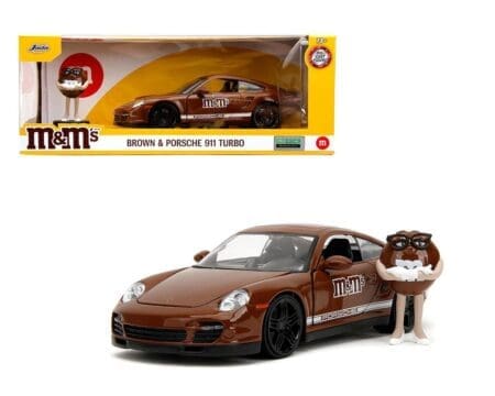 Jada 1:24 2007 Porsche 911 Turbo with Brown Figure - M&M's - Hollywood Rides