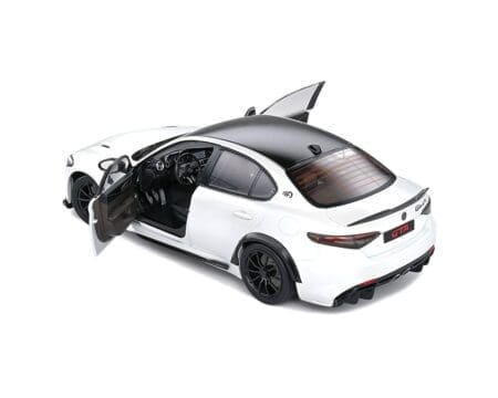 Solido 1:18 2022 Alfa Romeo Giulia GTA - White - M & J Toys Inc