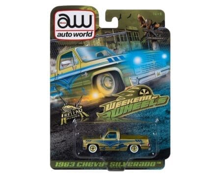 Auto World 1:64 1983 Chevrolet Silverado Lowrider - Green - Weekend Of Wheels Exclusive 2023