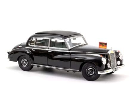 Norev 1:18 1955 Mercedes-Benz 300 Konrad Adenauer - Black with Green Interior - Image 3