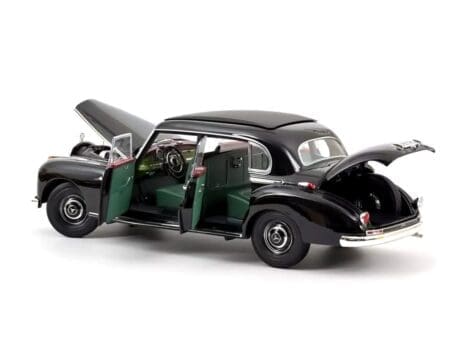 Norev 1:18 1955 Mercedes-Benz 300 Konrad Adenauer - Black with Green Interior - Image 2