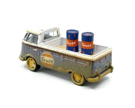 Johnny Lightning 1:64 1965 Volkswagen Type 2 Transporter GULF With 2 GULF Barrels Limited 4,800 Pieces - Mijo Exclusives - Image 2
