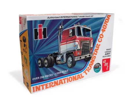 AMT Model Kit 1:25 International Transtar CO-4070A Semi Tractor