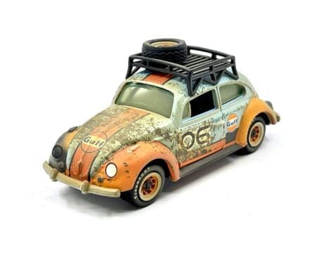 Johnny Lightning 1:64 1970 Volkswagen Beetle Gulf Weathered w/ Rack - Blue - Mijo Exclusives Limited 3,600 Pieces - Image 2