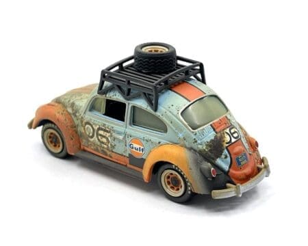 Johnny Lightning 1:64 1970 Volkswagen Beetle Gulf Weathered w/ Rack - Blue - Mijo Exclusives Limited 3,600 Pieces - Image 3