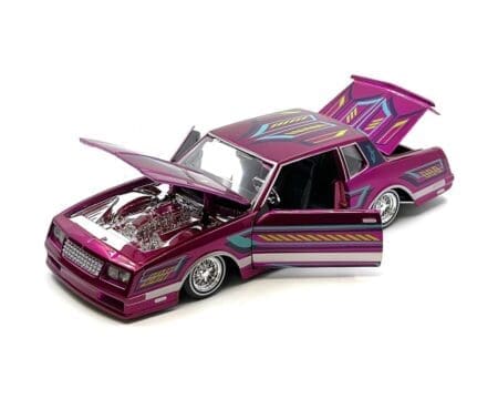 Maisto 1:24 1986 Chevrolet Monte Carlo Lowrider - Hot Pink - Lowriders Design - MiJo Exclusives - Image 2