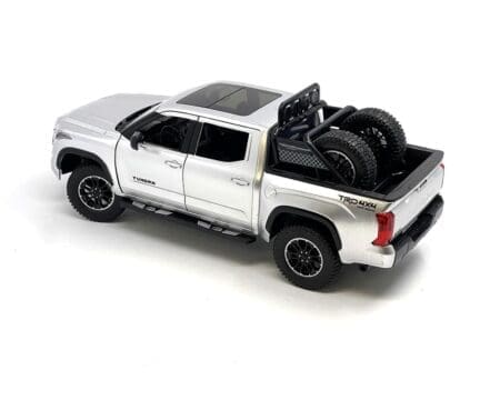 MiJo Exclusives 1:24 2023 Toyota Tundra - Silver - Image 2