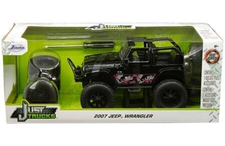 Jada 1:24 2007 Jeep Wrangler (Black) - Just Trucks with Rack & Extra Wheels