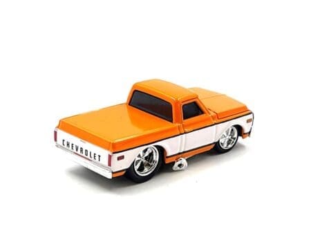 Muscle Machines 1:64 1972 Chevrolet C-10 Pick Up Limited Edition - White with Orange - Mijo Exclusives - Image 2