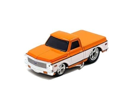Muscle Machines 1:64 1972 Chevrolet C-10 Pick Up Limited Edition - White with Orange - Mijo Exclusives - Image 3