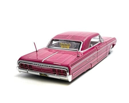 Maisto 1:24 1964 Chevrolet Impala SS Lowrider - Pink - Design Lowriders - Mijo Exclusives - Image 2