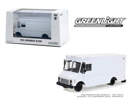 Greenlight 1:43 1993 Grumman Olson - White