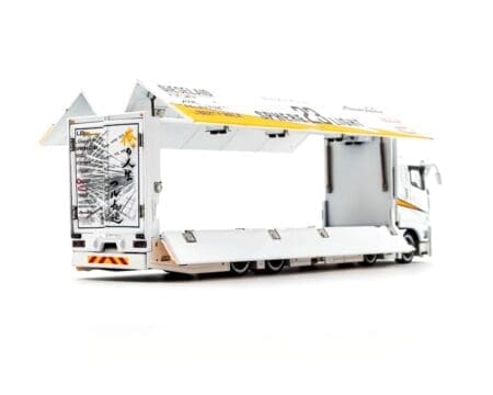 GCD 1:64 Liberty Walk LB-Trucks Mitsubishi Fuso Super Great Transporter Sakon Logix - White - Image 6