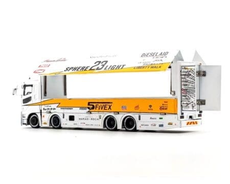 GCD 1:64 Liberty Walk LB-Trucks Mitsubishi Fuso Super Great Transporter Sphere 23 Light - White - Image 5