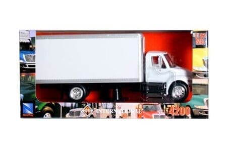 New Ray 1:43 International 4200 Box Truck - White - Long Haul Transporter