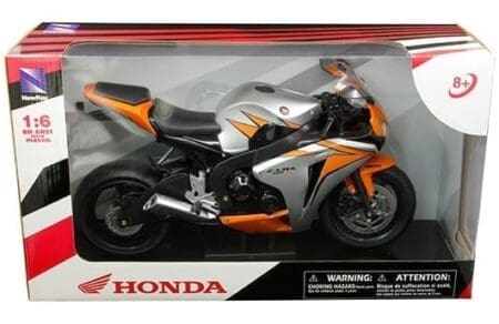New Ray 1:6 2010 Honda CBR1000RR Red -  Motorcycles