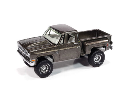 Auto World 1:64 1981 Chevrolet Silverado Stepside 10 Pickup - Medium Graystone Poly - Limited Edition - Image 2