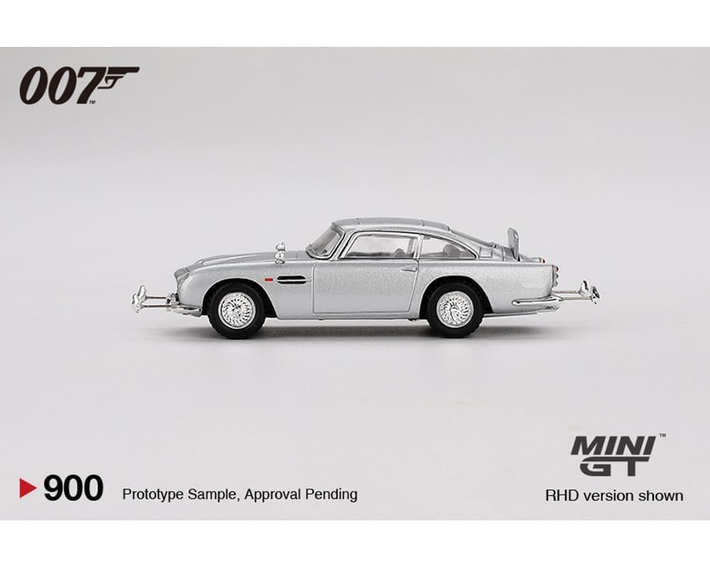 Amazon.com: Corgi Diecast Model Cars - CC04314 James Bond