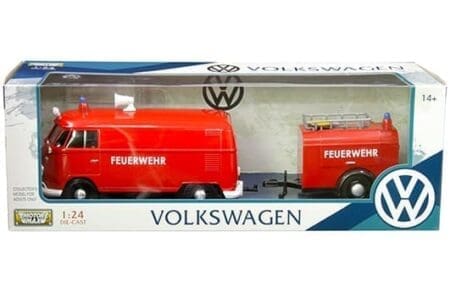 Motormax 1:24 Volkswagen T1 Fire Transport with Trailer - Red