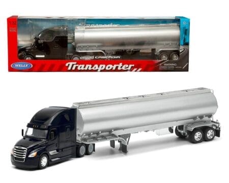 Welly 1:32 Freightliner Cascadia Tanker - Black with Plain Silver Tanker - Transporter