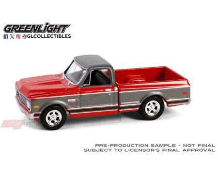 (Preorder) Greenlight 1:64 1972 Chevrolet Cheyenne C10 Short Bed - Red with Grey - Hobby Exclusive
