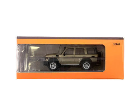 GCD 1:64 Toyota Land Cruiser (J76) 2023 LHD - Golden - Image 2