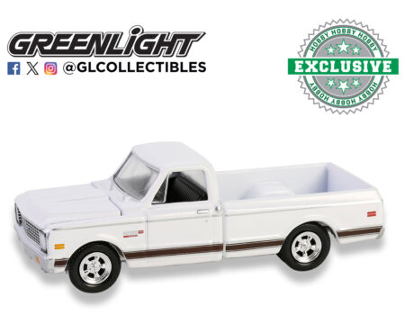 (Preorder) Greenlight 1:64 1972 Chevrolet Cheyenne C10 Short Bed - White - Hobby Exclusive